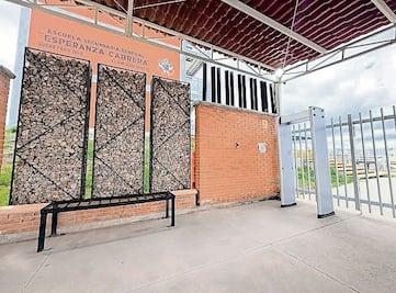 Joven imputado por ataque en escuela de Querétaro sigue en internamiento