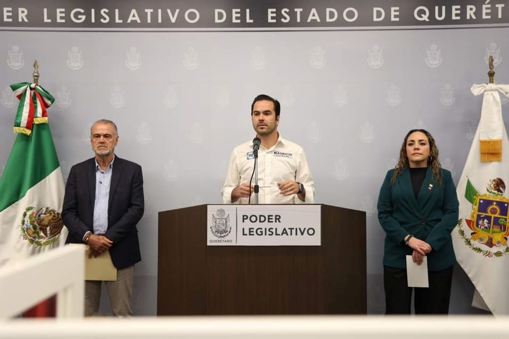 Al eliminar prerrogativas, PAN pretende ahorrar en Congreso local 180 mdp