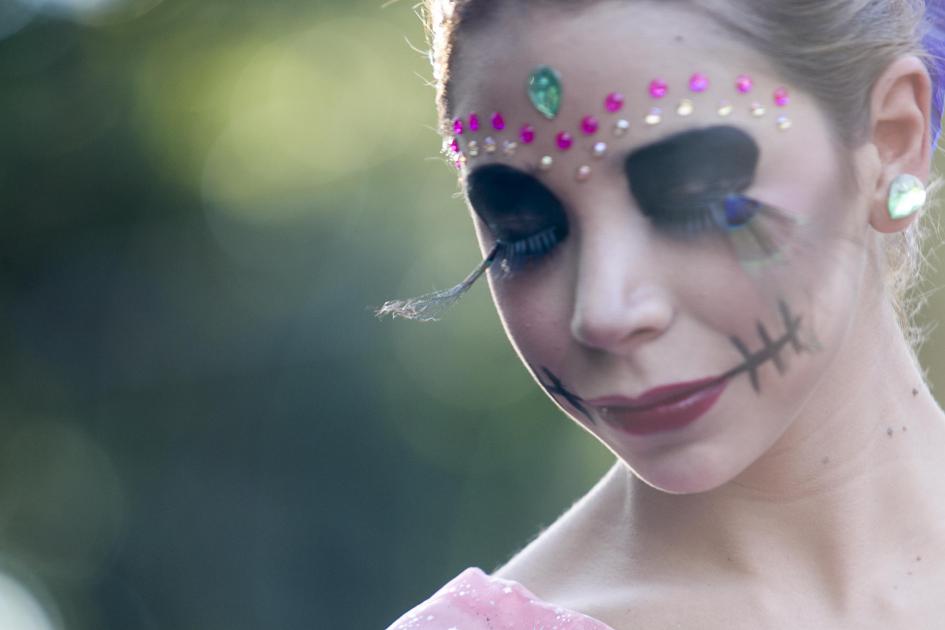 Disfrutan familias gran pasarela de catrinas