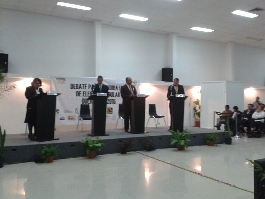 Se enfrasca Domínguez y Loyola en declaración patrimonial