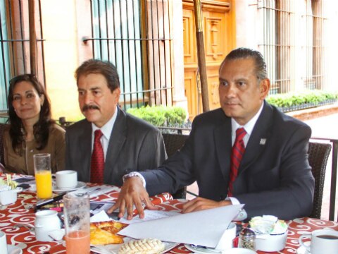 Convocan municipio y abogados a carrera