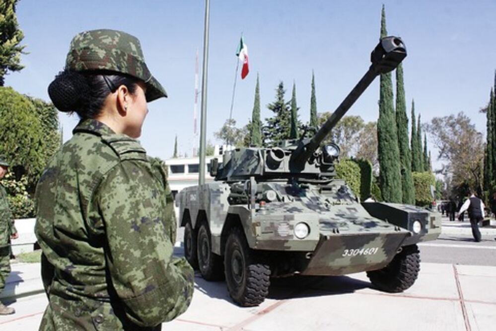 Festejan militares 101 aniversario