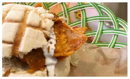 Concha rellena de chilaquiles, el nuevo antojo chilango