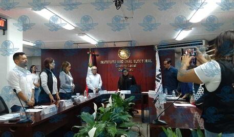 INE arranca jornada electoral con sesión permanente en Querétaro