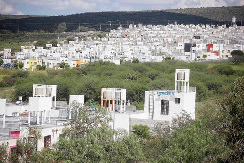 Cambian uso de áreas protegidas para comercios