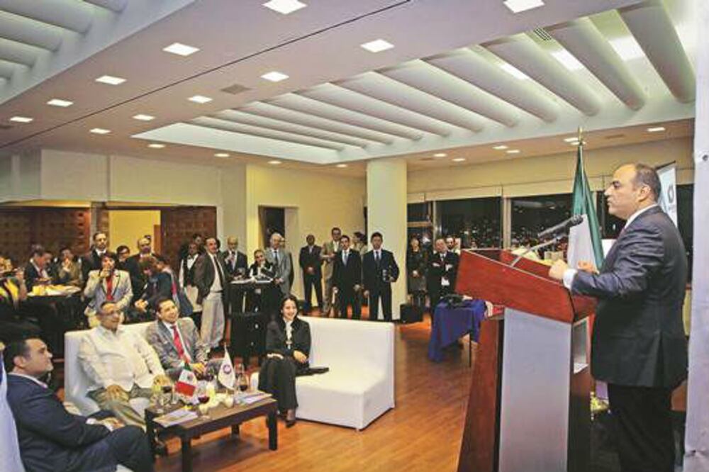 Loyola Vera invita a industriales a invertir