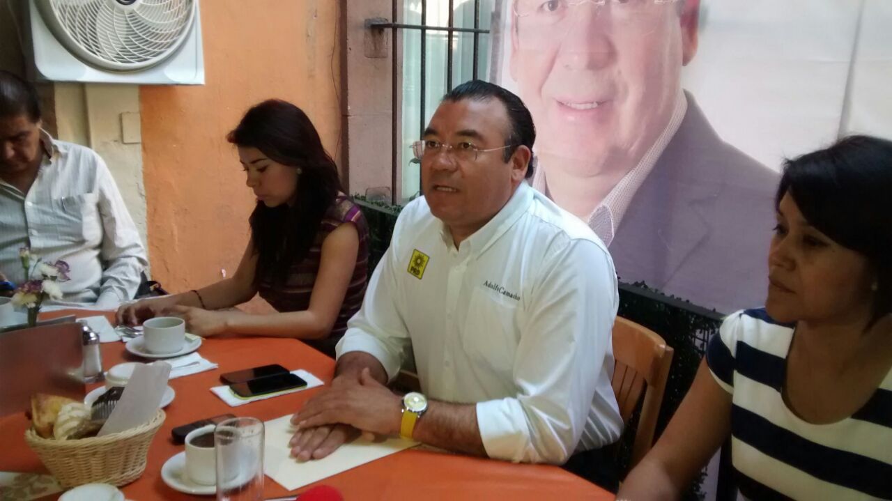 Metrobus y tarifa de cinco pesos propone PRD