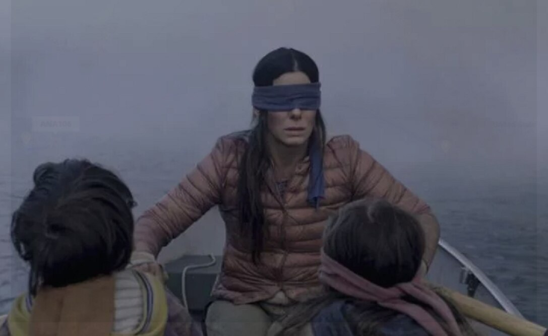 “Bird Box”, un éxito de suspenso que divide opiniones