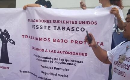 Reciben a AMLO con protestas en Tabasco