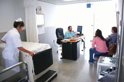 Buscan regularizar puestos