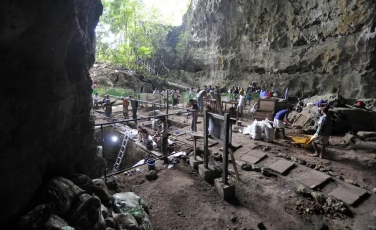 Hallan restos de una nueva especie humana en Filipinas