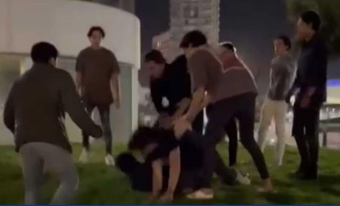 Universidad Anáhuac Puebla suspende clases y tomará medidas contra estudiantes que dieron golpiza a joven