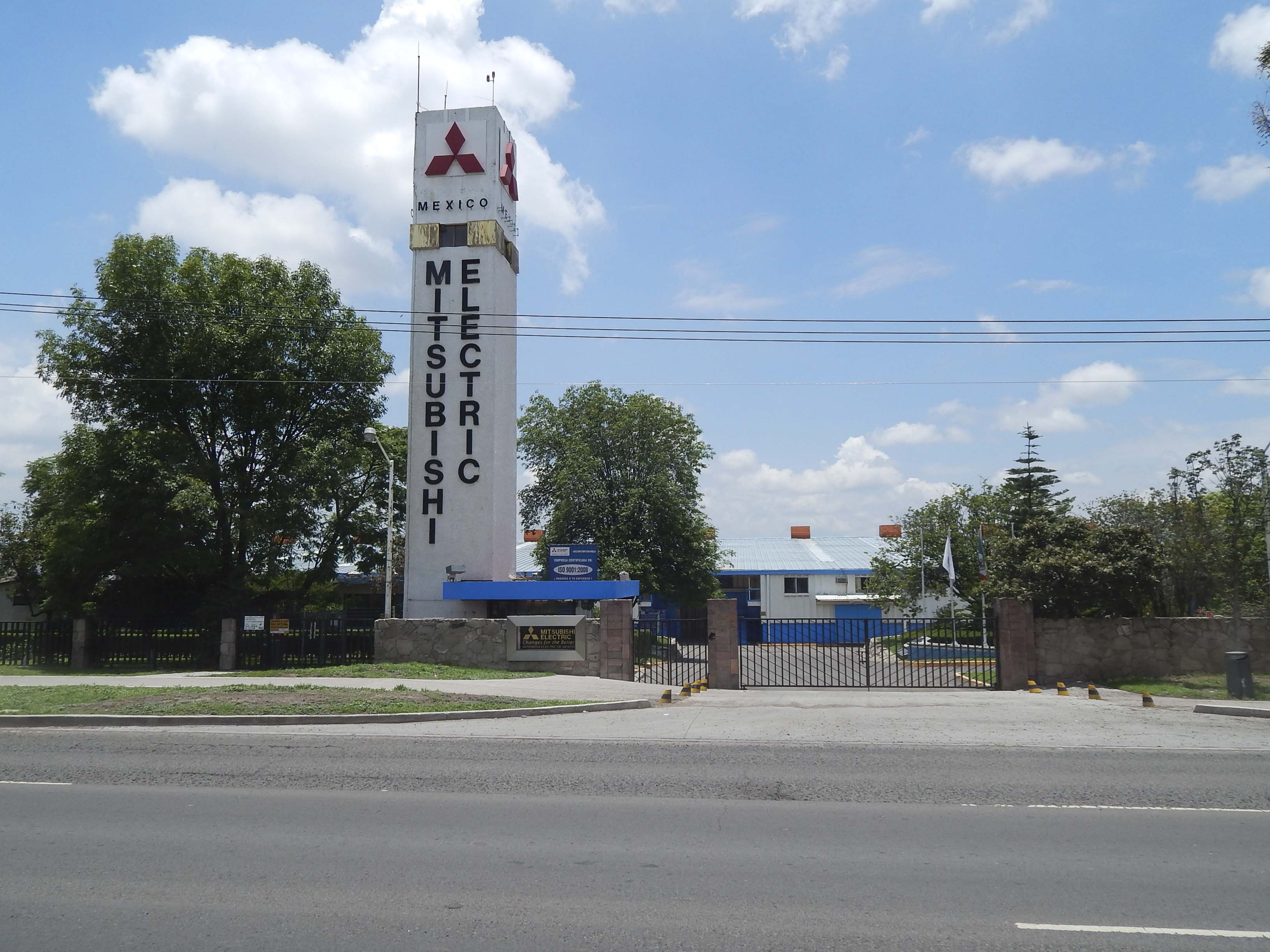 La necesidad de impulsar a la industria