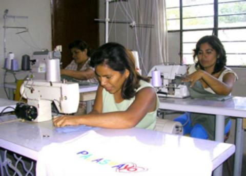 Créditos a la palabra para mujeres