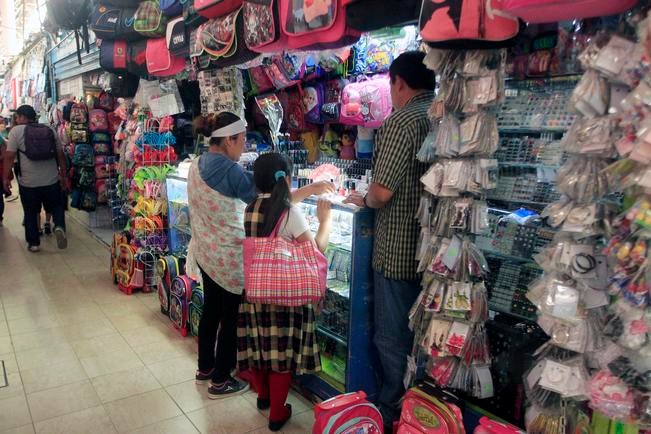 Suspenden padrón de comerciantes por irregularidades