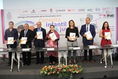 Presentan resultados de consulta juvenil 
