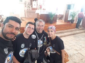 Irán en moto de Santa Rosa de Viterbo hacia la Misión de Landa