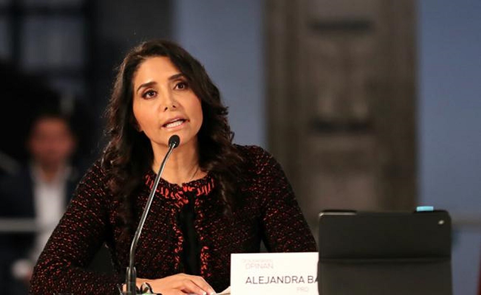 Barrales se registrará mañana para contender por la CDMX