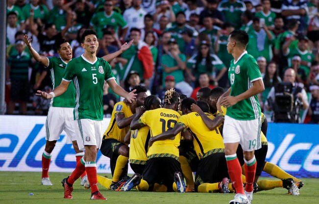 Jamaica pone en ridículo las rotaciones