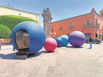 Artistas locales intervendrán esferas gigantes