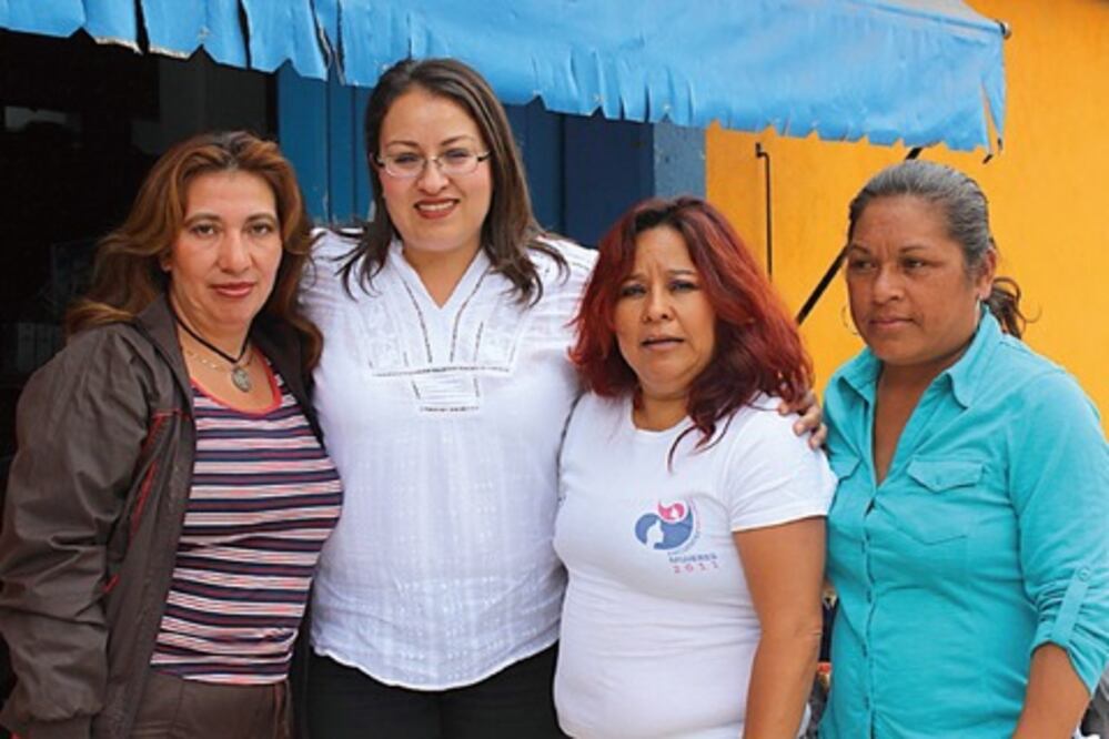 Cuatro de 10 mujeres sufren violencia