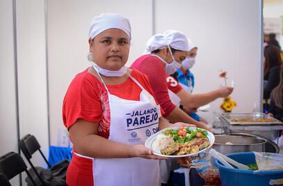 Cocineras, inundan de olores Jardín Guerrero