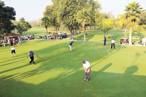 Golfistas ayudan a AMANC