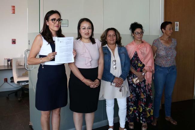 Proponen bajar jornada laboral a padres solteros