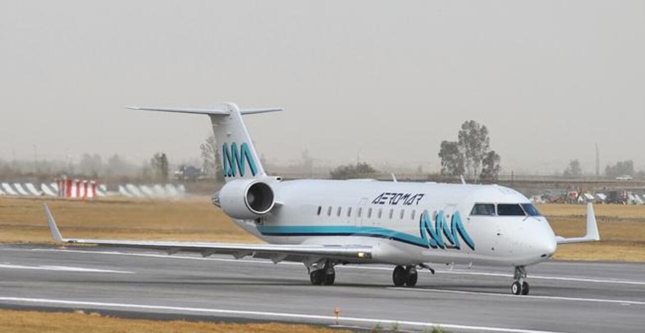 Según ASSA, los sobrecargos de Aeromar han sido presionados para ceder recursos a cambio de que inversionistas inyecten capital a la aerolínea (ARCHIVO EL UNIVERSAL)