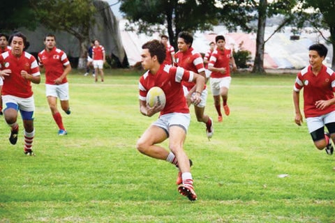 Rugbiers se llevan la corona