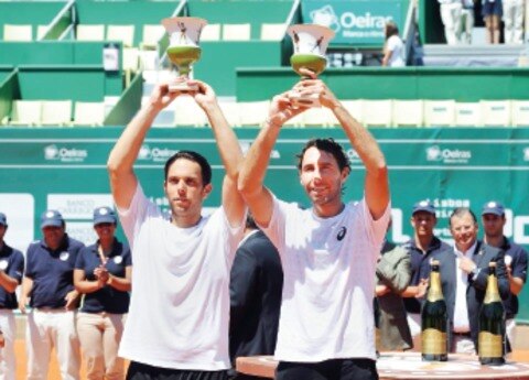 ‘Santi’ es bicampeón en Portugal