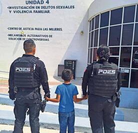 Oficiales rescatan a menor que huyó de casa; era maltratado 
