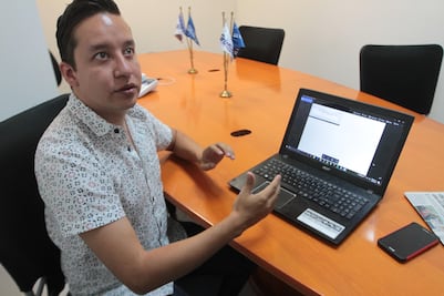 Médico realiza estudios biomecánicos a bebés