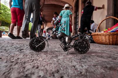 Motocicletas de material reciclado