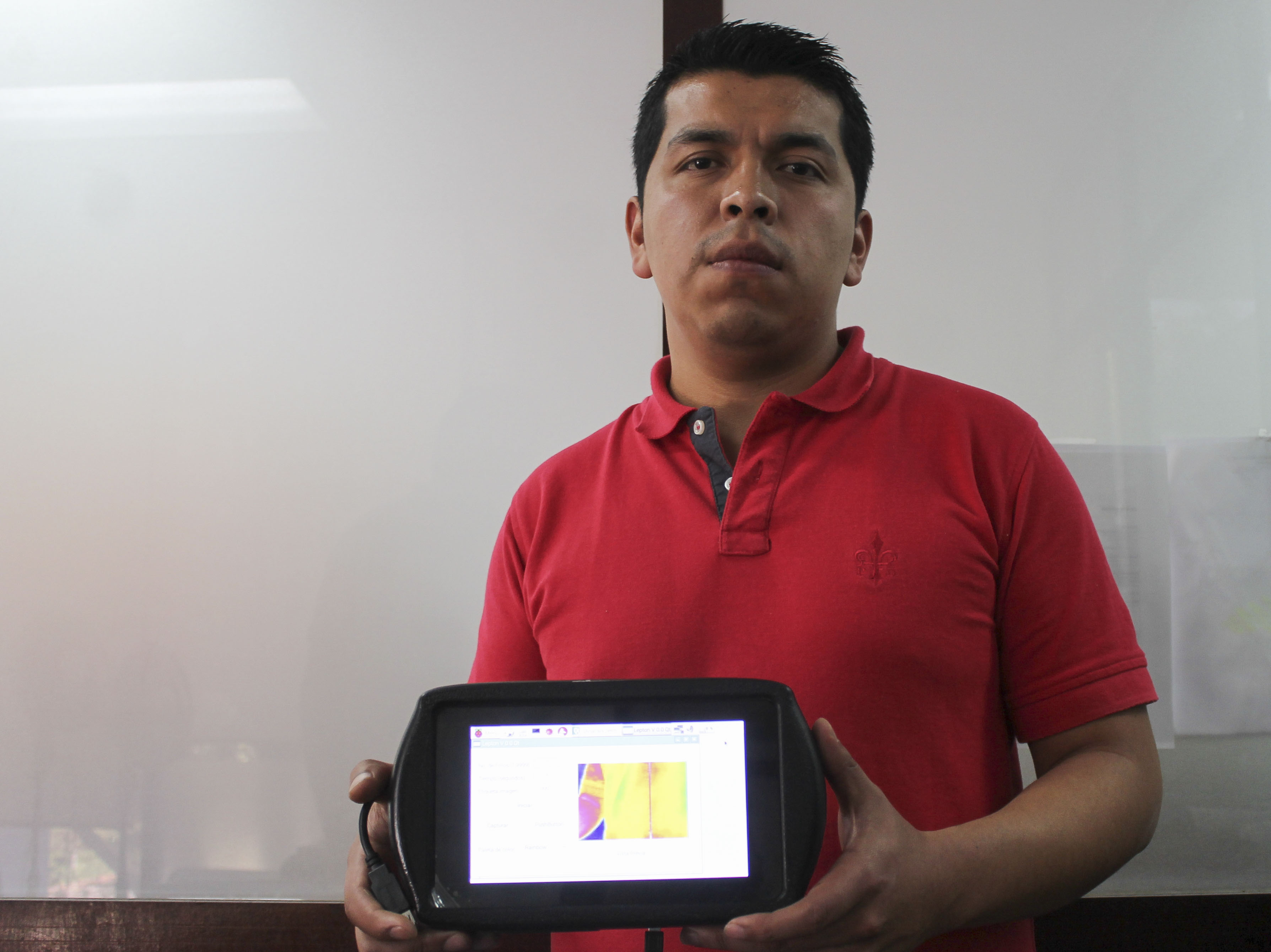 Crean aparato que permite conocer estado anímico