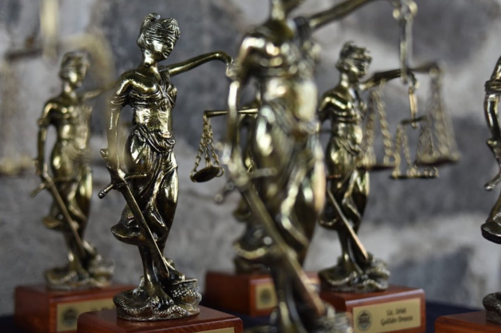 Denuncian supuesto abuso sexual en escuela de Jardines de Santiago