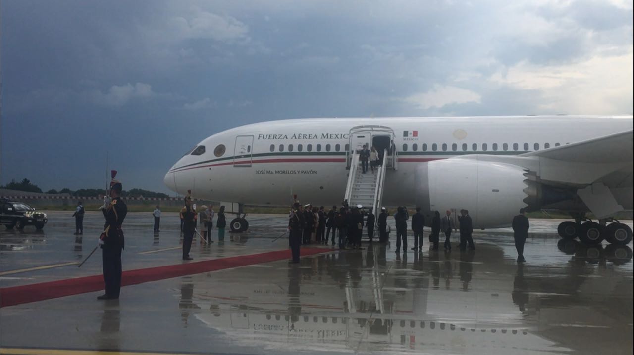 Enrique Peña Nieto arriba a la ciudad de París