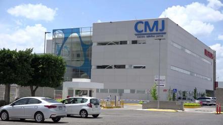 Alexander tiene daño cerebral, tras ser atendido en el Centro Médico Jurica