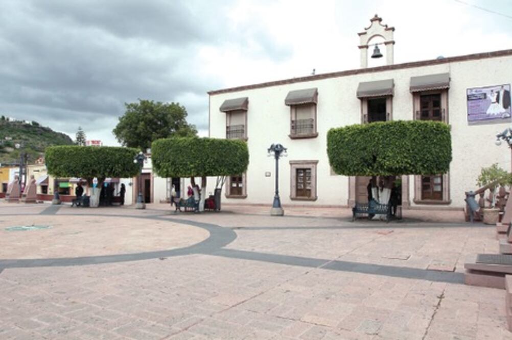 Espera El Marqués préstamo