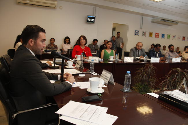 IEEQ multa a 2 panistas por infringir la normatividad