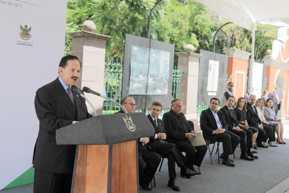 El Presidente Ejecutivo y del Consejo de Administración de EL UNIVERSAL, Licenciado Juan Francisco Ealy Ortiz; el gobernador Francisco Domínguez (ARIEL OJEDA. EL UNIVERSAL)