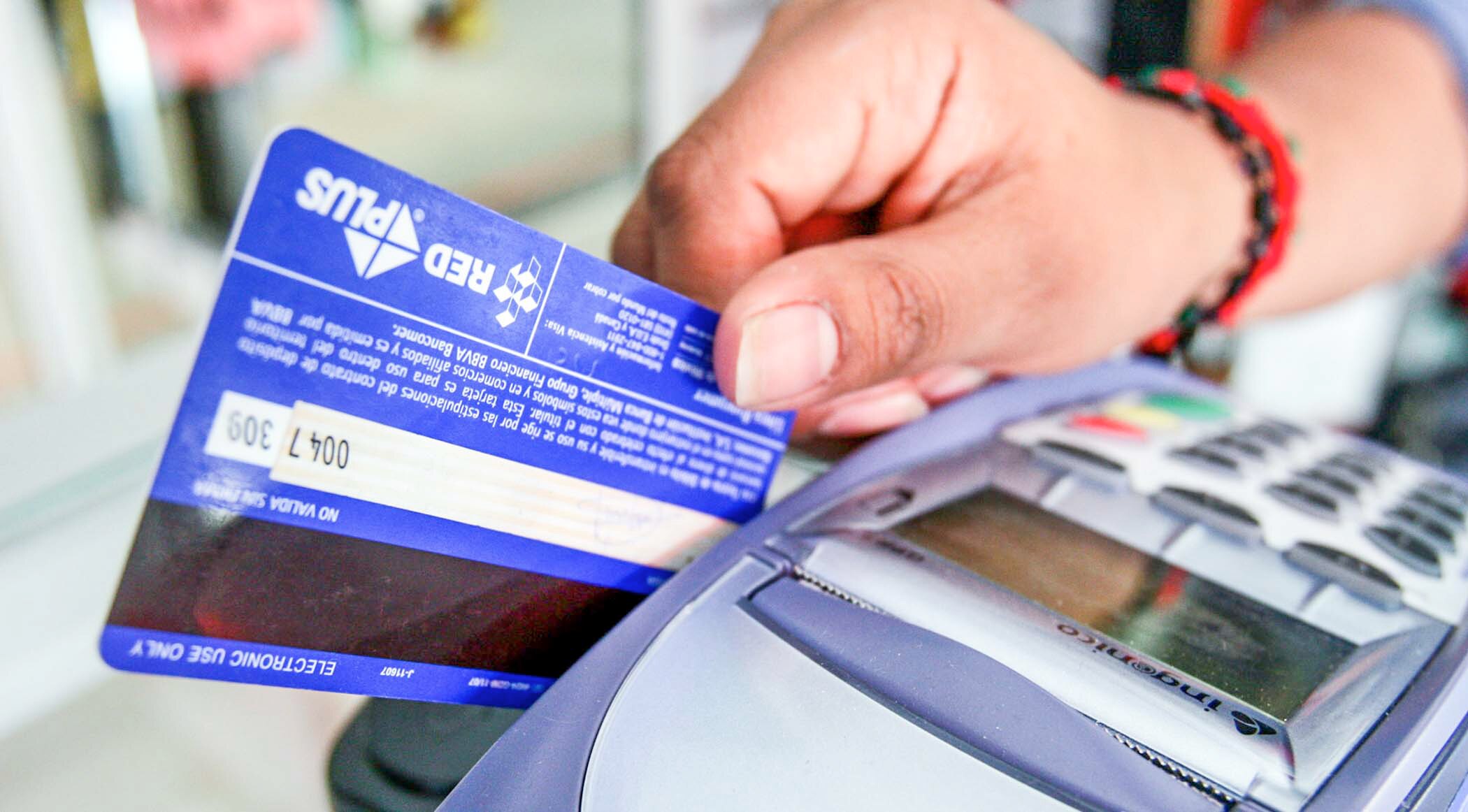 Biometría llega a bancos; blindan datos de clientes