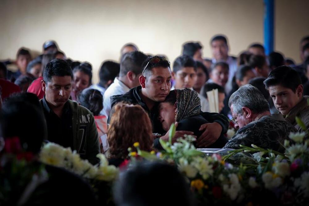 Despiden a peregrinos entre rabia, dolor y clamor de justicia