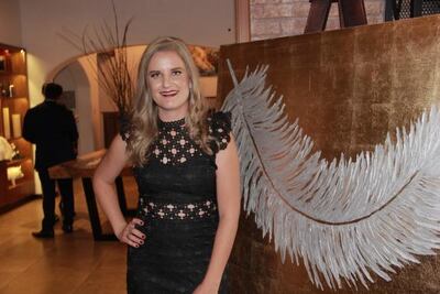 Geraldine Larios presenta la muestra Oro y plata