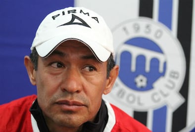 Ambriz pide mejorar condiciones de la cancha