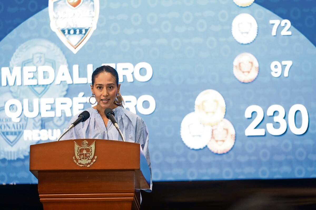 Reconocen a jóvenes medallistas