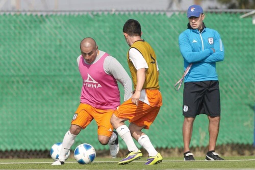 Segunda oportunidad para Gallos