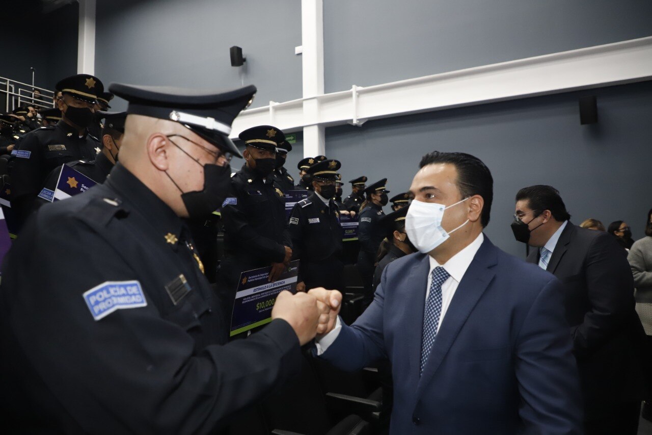 Dentista y psicólogo gratis para los policías de Querétaro, anuncian