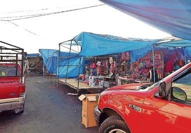  Ambulantaje  invade lugares para coches