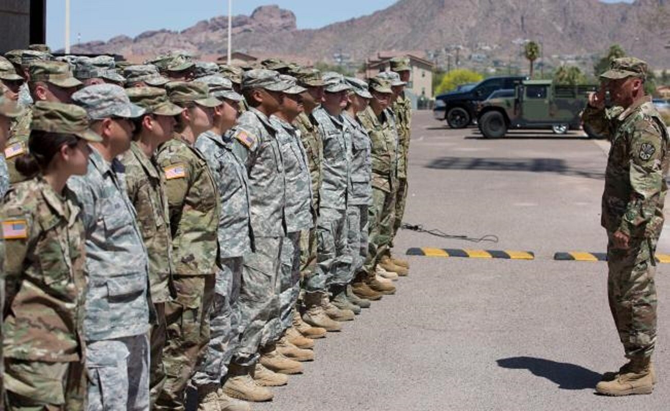 Van de inicio mil 600 militares de EU a frontera con México